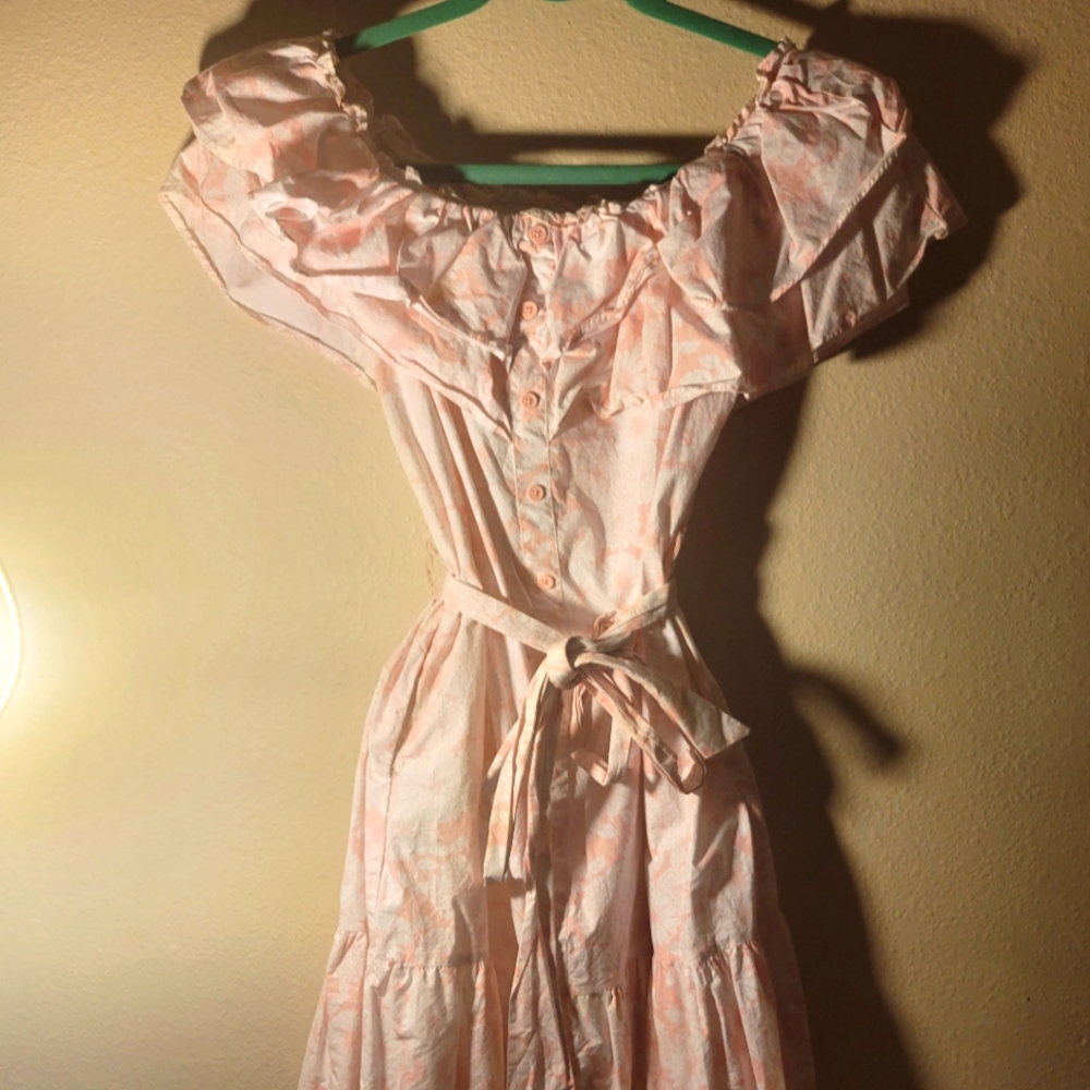 Elegant summer dress New With Tags size S